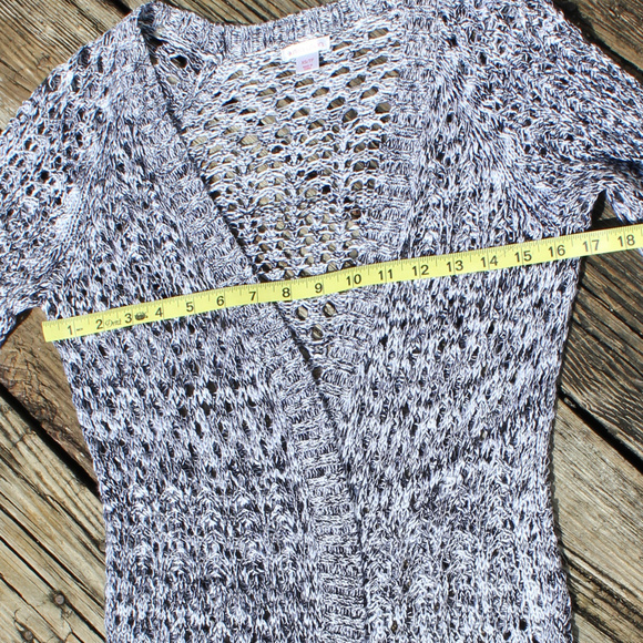 Open Crochet Kimono Cardigan Heathered Black White - Picture 4 of 5